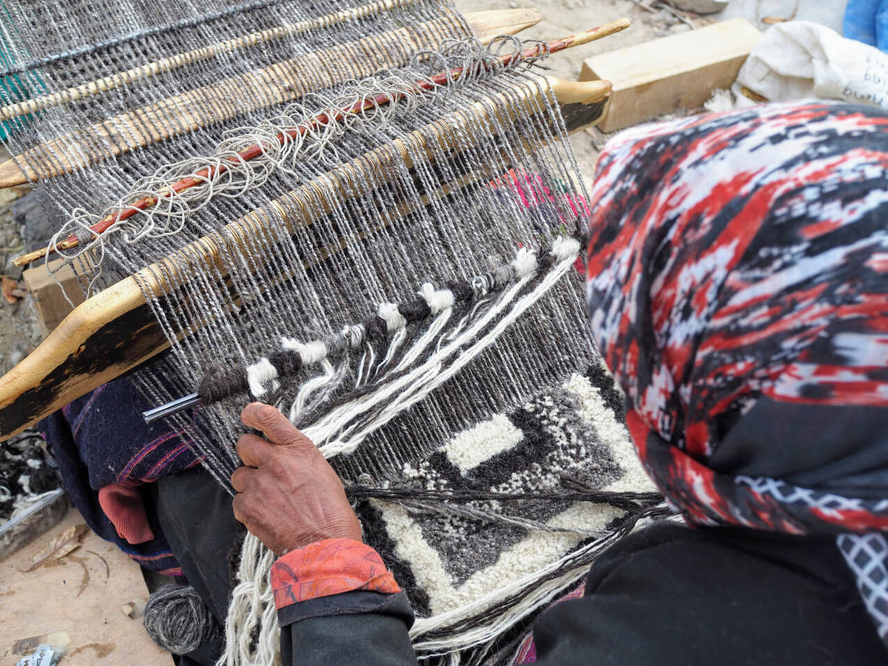 Weaving of tusgden